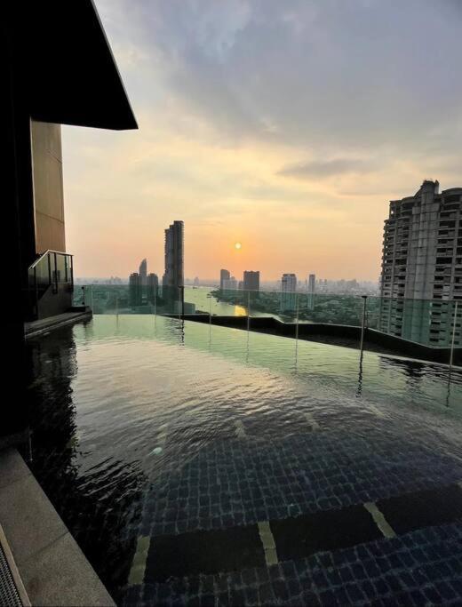 Luxurious Downtown River View Chao Phraya River Apartment Bangkok Luaran gambar